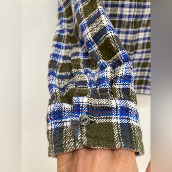 J Crew cozy plaid flannel long sleeve button up shirt - Picture 5 of 11